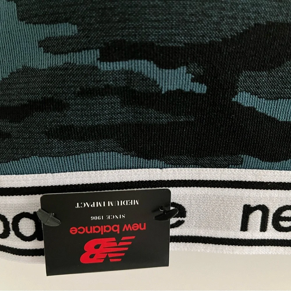 New Balance Medium Impact Secure Fit & Feel Stretch Seamless Sports Bra - Picture 7 of 9